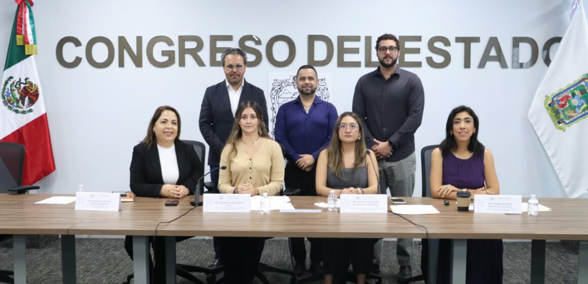 Comisión del Congreso aprueba emisión de la convocatoria para la entrega de la Presea “Luis Rivera Terrazas” 2026