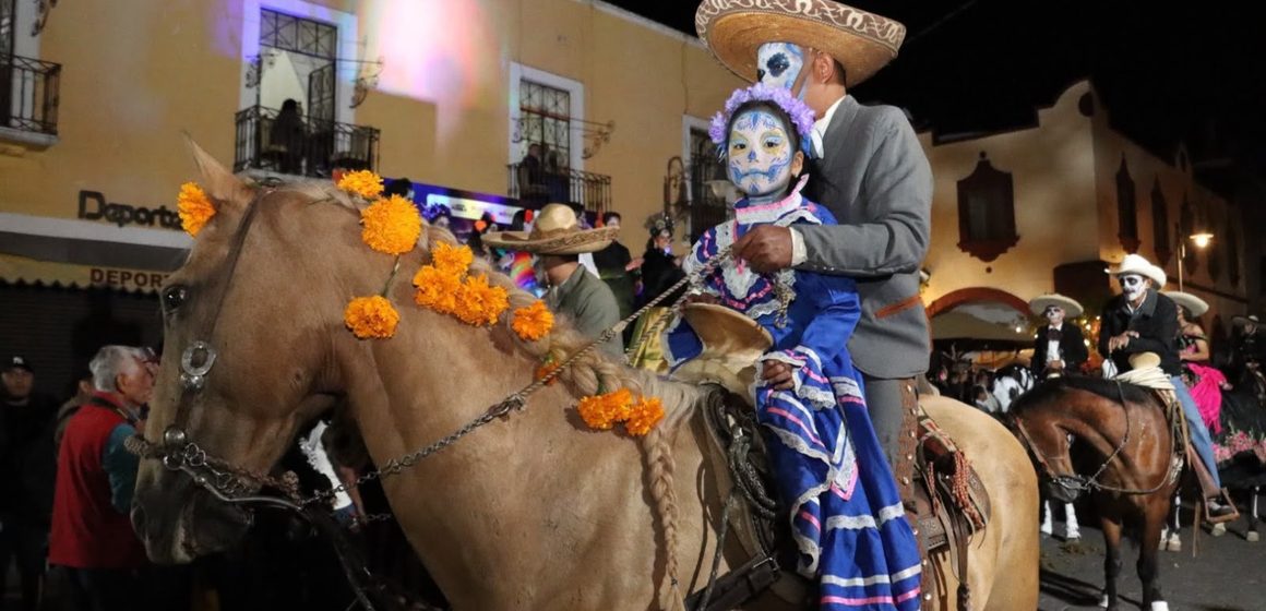 Ariadna Ayala invita a ser parte del Desfile de Calaveras 2026 en Atlixco