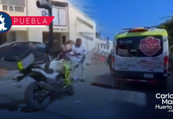 ¡Se pasaron el rojo! Patrulla municipal embiste a motociclistas en el Barrio de Santiago; hay una mujer herida