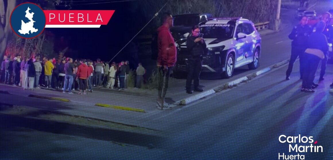 Ante presunta desaparición de mujer, vecinos bloquean la 11 Sur