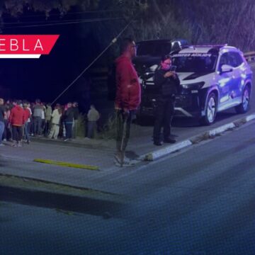 Ante presunta desaparición de mujer, vecinos bloquean la 11 Sur