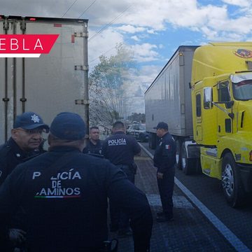 Frustran robo a transportista en la Autopista México-Puebla; hay dos detenidos tras persecución y balacera