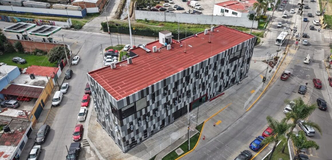Modernizan el Centro Integral de Servicios en Cuautlancingo para agilizar trámites municipales