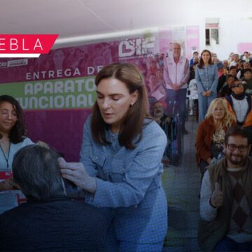 Entregan aparatos funcionales a personas con discapacidad en Puebla capital