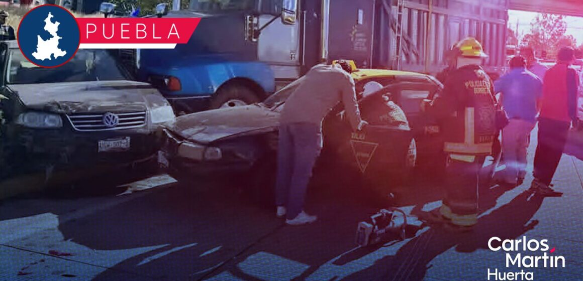 WhatsApp Image 2026-10-23 at 11.51.43 AM Tráiler y dos vehículos protagonizan accidente en Periférico Ecológico; una mujer termina prensada