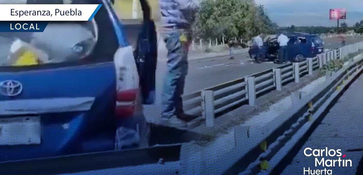 Mueren dos adultos mayores tras volcadura en Esperanza
