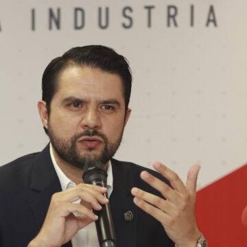 Canacintra Puebla pide prudencia a trabajadores de Volkswagen ante negociación salarial