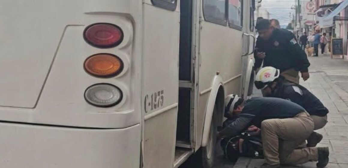 Muere mujer atropellada por microbús de la Ruta 4 en el Centro Histórico