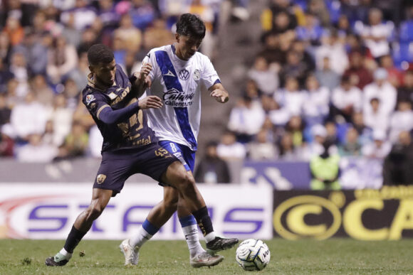 Pumas se impone 2-1 al Puebla en el Cuauhtémoc