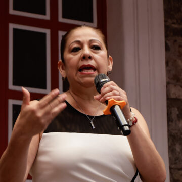 Artemisa García Chávez se baja de la contienda por la alcaldía de Puebla en Morena