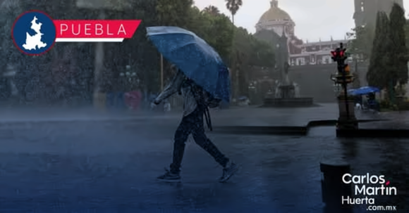 Lluvia intensa provoca inundaciones y complicaciones viales en Puebla
