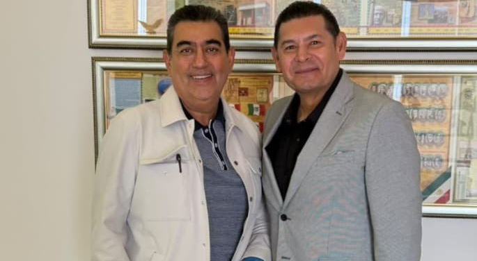 salomón Alejandro Armenta y Sergio Salomón acuerdan estrategia para atender la migración en Puebla